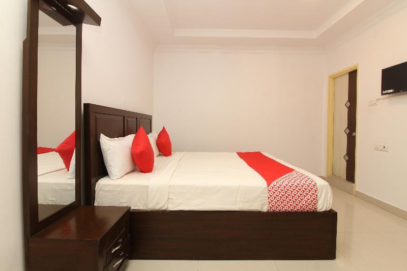 Oyo 37499 Saba Service Apartments Hyderabad Luaran gambar