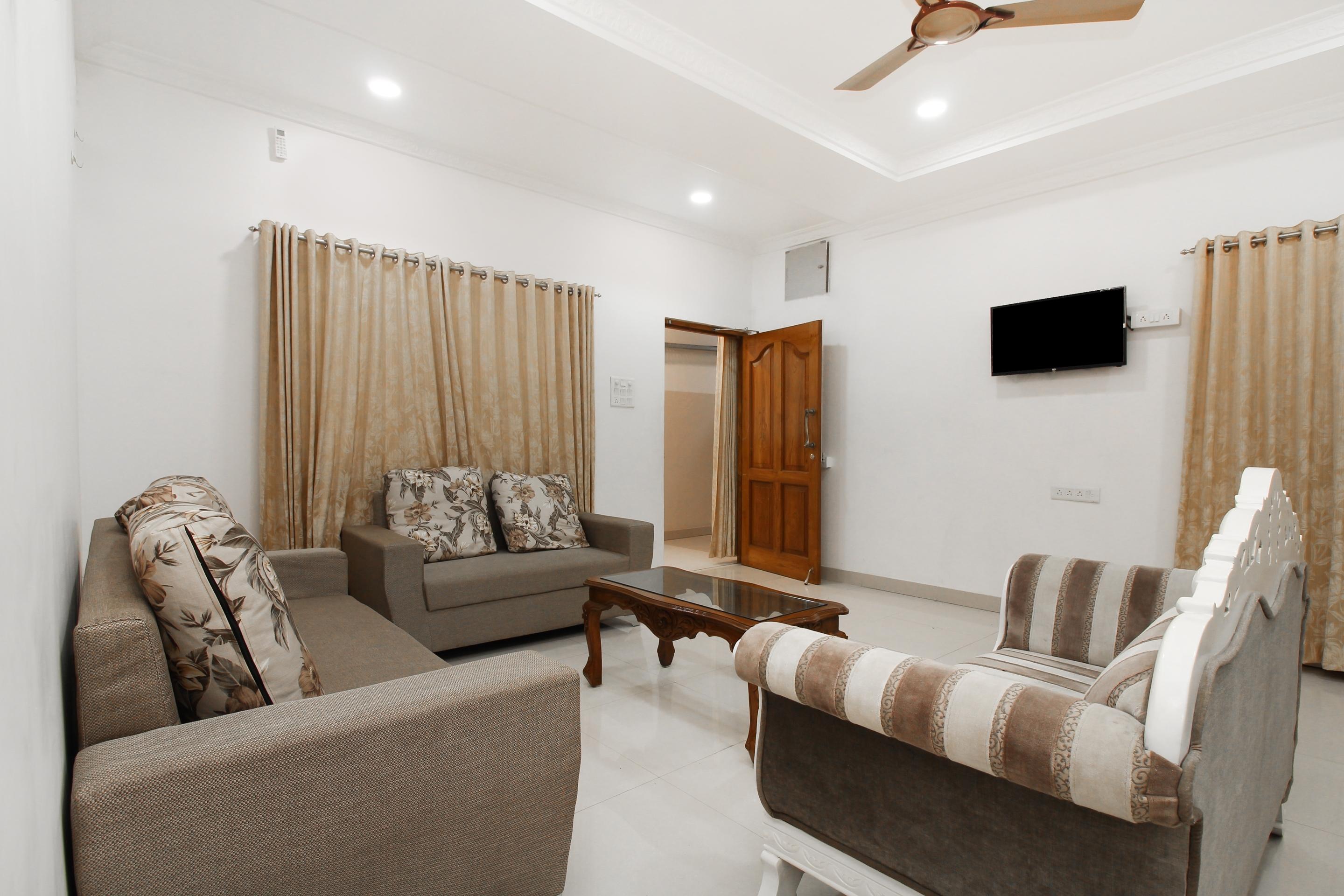Oyo 37499 Saba Service Apartments Hyderabad Luaran gambar