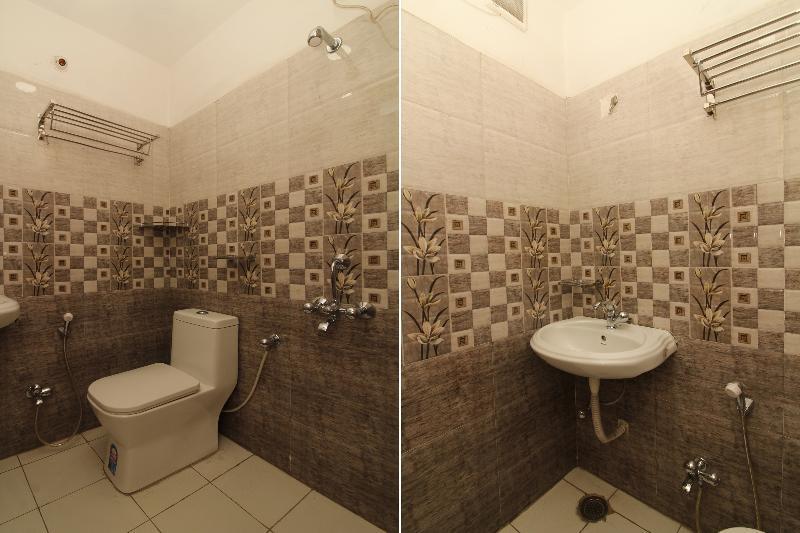 Oyo 37499 Saba Service Apartments Hyderabad Luaran gambar